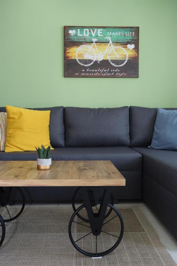 Ladadika Terraza Apt #1 Tesalonika Bagian luar foto